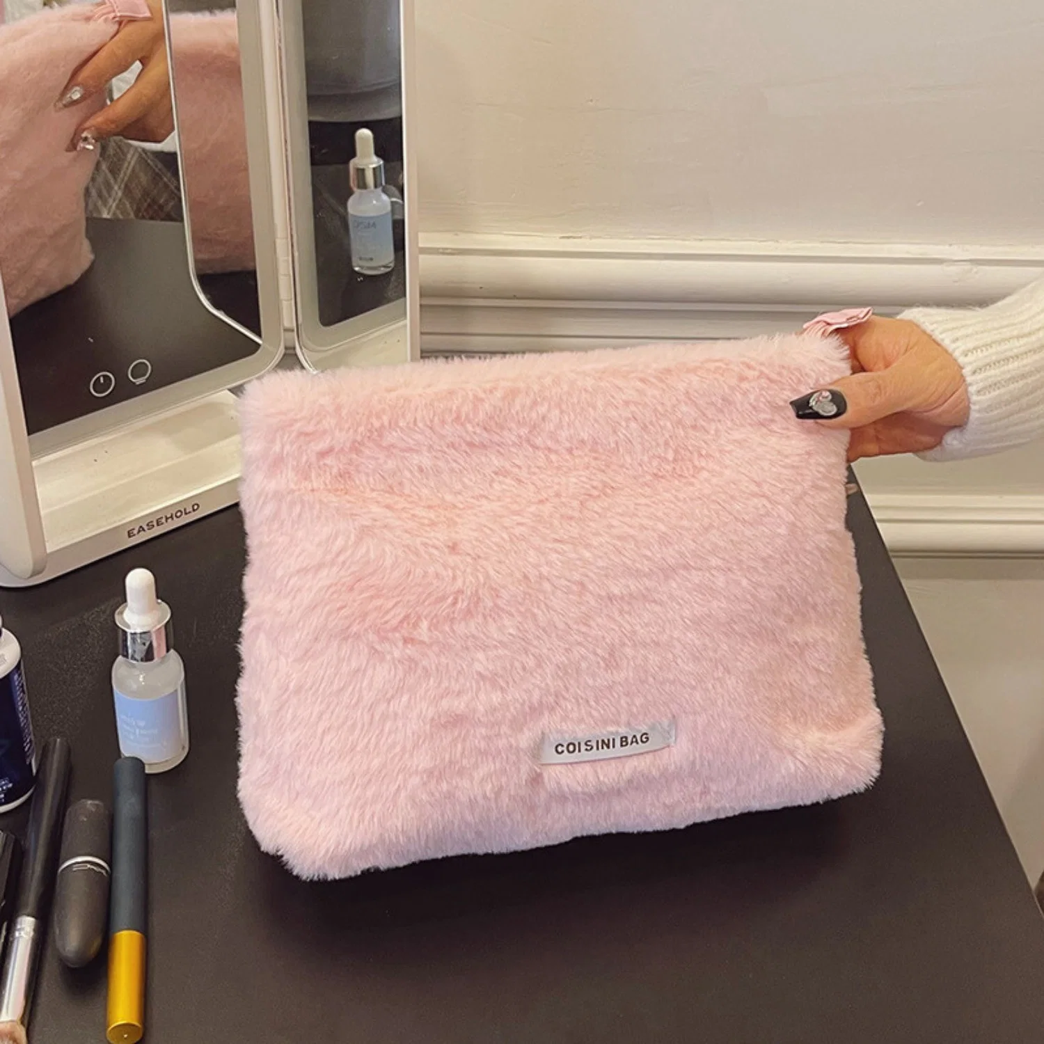Peluş Makyaj ve Kozmetik Eşya Taşıma Çantası Geniş Hacimli Çanta Organizer - görsel 2